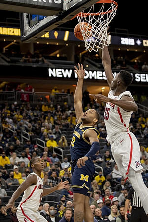DeVante' Jones (12)