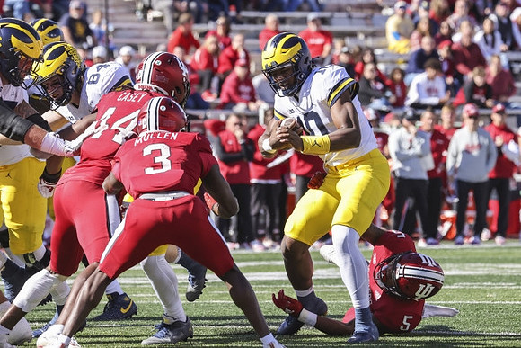 Joel Honigford (84) and Alex Orji (10)