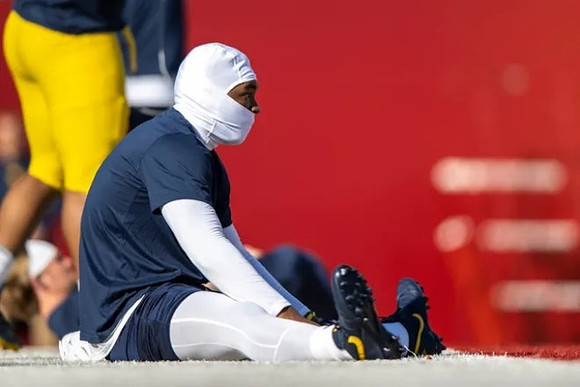Derrick Moore (8)