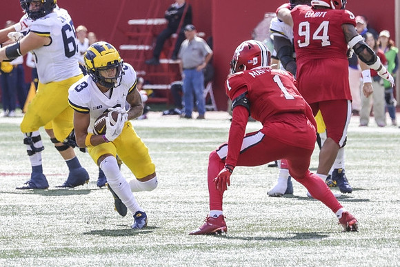 Zak Zinter (65) and Ronnie Bell (8)