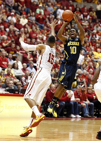 Derrick Walton Jr. (10)