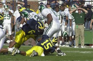 Victor Hobson (6) and DeWayne Patmon (15)