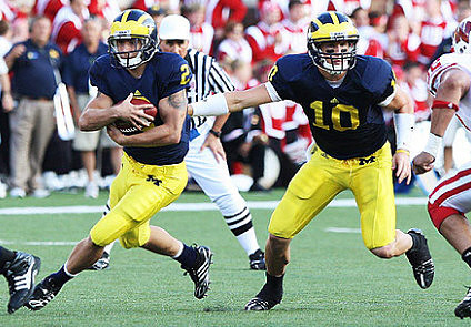 Sam McGuffie (2) and Steven Threet (10)