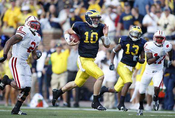 Steven Threet (10) and Greg Mathews (13)