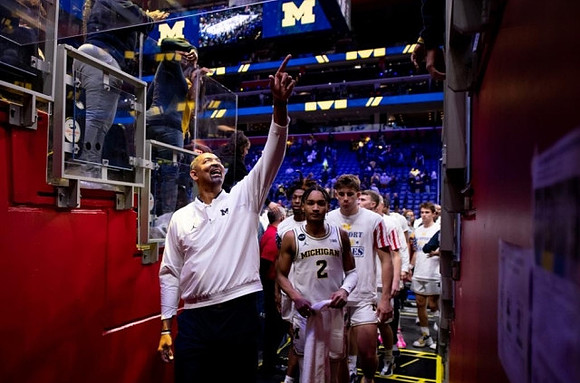 Juwan Howard and Michigan Team