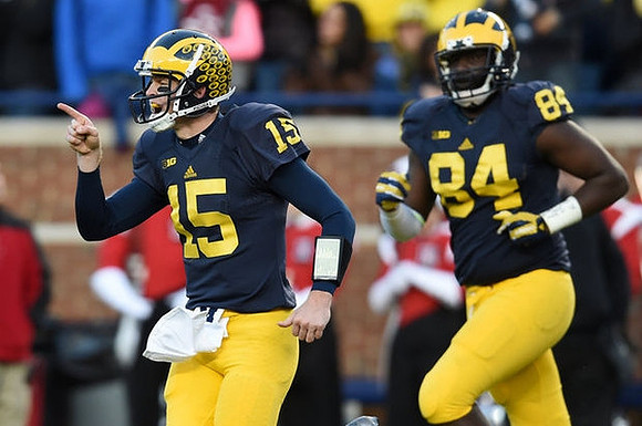 Jake Rudock (15) and A.J. Williams (84)