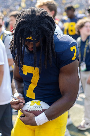 Donovan Edwards (7)