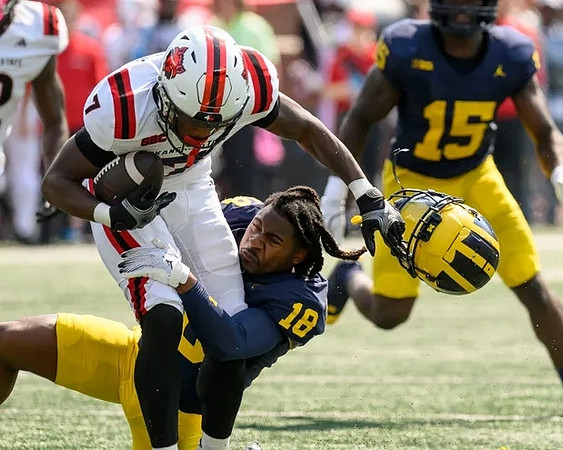 Ja'Den McBurrows (18) and Ernest Hausmann (15)