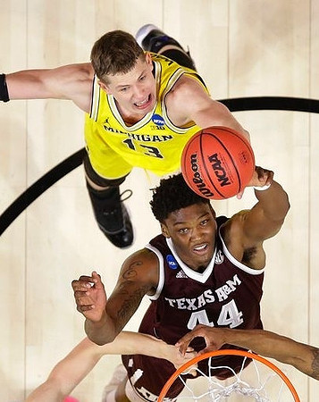 Moritz Wagner (13)