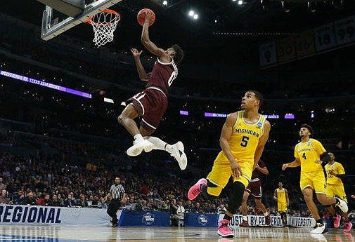 Jaaron Simmons (5), Isaiah Livers (4), and Muhammad-Ali Abdur-Rahkman (12)
