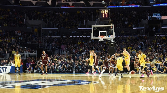 Charles Matthews (1), Duncan Robinson (22), Zavier Simpson (3), Jon Teske (15), and Muhammad-Ali Abdur-Rahkman (12)