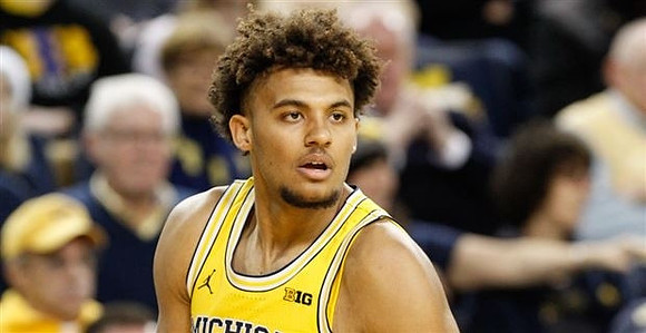 Isaiah Livers (4)