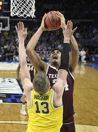 Moritz Wagner (13)
