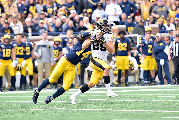 Josh Metellus (14)