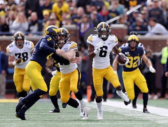 Jake Moody (2) and Louis Grodman (32)