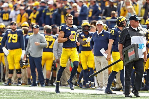 Quinn Nordin (3) and Camaron Cheeseman (33)