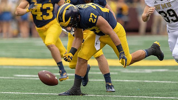 Joe Hewlett (27) and Jake McCurry (43)