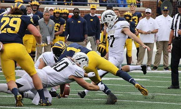 Jordan Glasgow (29) and Ambry Thomas (1)