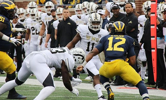 Cesar Ruiz (51) and Chris Evans (12)
