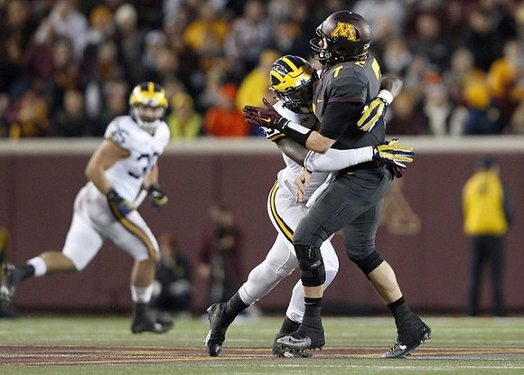Joe Bolden (35) and Desmond Morgan (3)