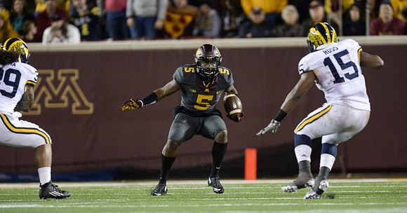 Sione Houma (39) and James Ross (15)