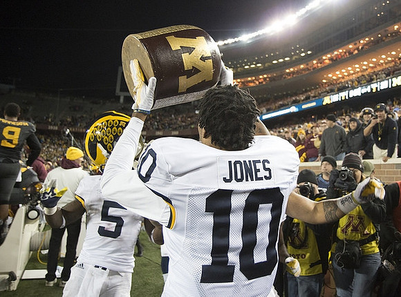 Da'Mario Jones (10), Jabrill Peppers (5), and The Little Brown Jug