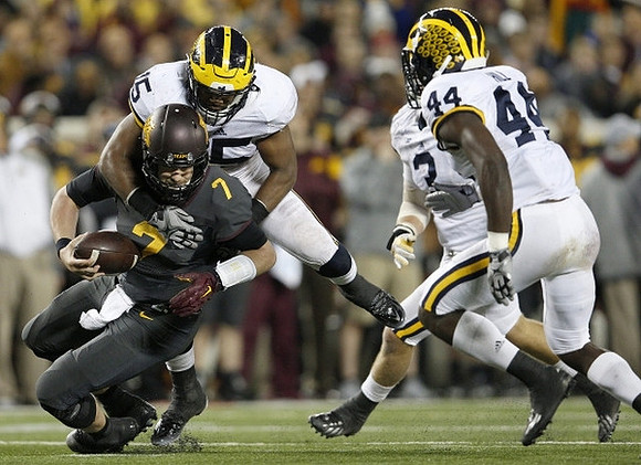 James Ross (15), Desmond Morgan (3), and Delano Hill (44)