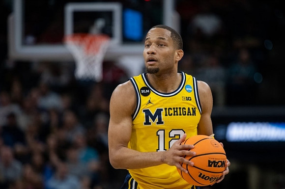 DeVante' Jones (12)