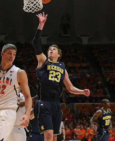 Evan Smotrycz (23) and Tim Hardaway Jr. (10)