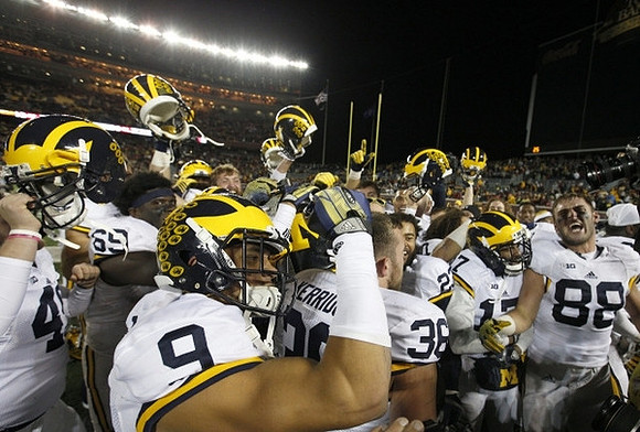 Willie Henry (69), Grant Perry (9), Joe Kerridge (36), Freddy Canteen (17), Jake Butt (88), and The Little Brown Jug
