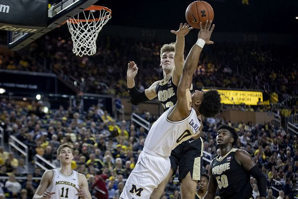 Colin Castleton (11) and David DeJulius (0)