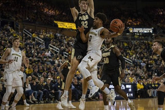 Colin Castleton (11) and David DeJulius (0)
