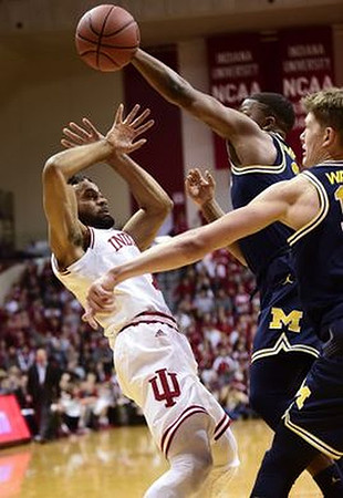 Xavier Simpson (3) and Moritz Wagner (13)