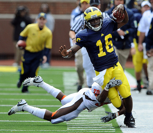 Denard Robinson (16)