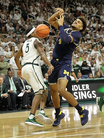 Isaiah Livers (4)