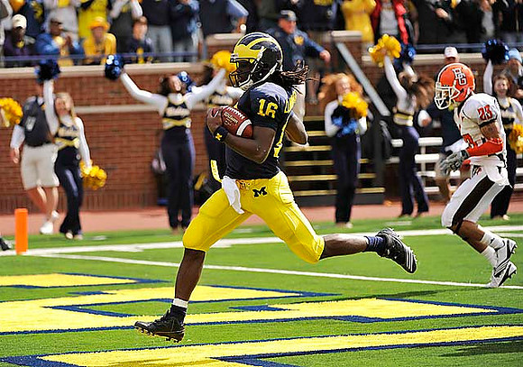 Denard Robinson (16)