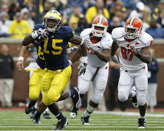 Michael Cox (15) and Rocko Khoury (63)