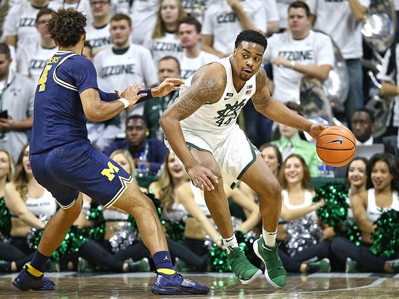 Isaiah Livers (4)