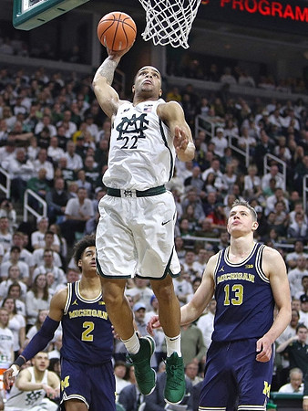 Jordan Poole (2) and Moritz Wagner (13)