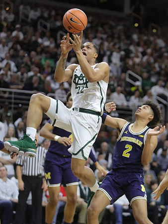 Isaiah Livers (4) and Jordan Poole (2)
