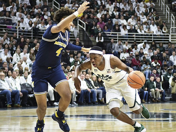 Isaiah Livers (4)