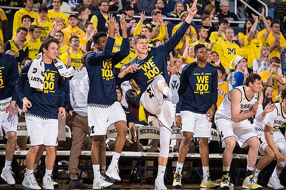 Andrew Dakich (11), Aubrey Dawkins (24), Moritz Wagner (13), Kameron Chatman (3), and Ricky Doyle (32)