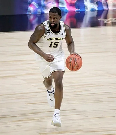 Chaundee Brown Jr. (15)