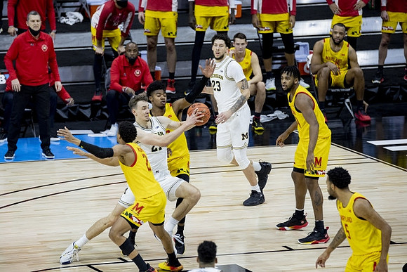 Franz Wagner (21) and Brandon Johns Jr. (23)