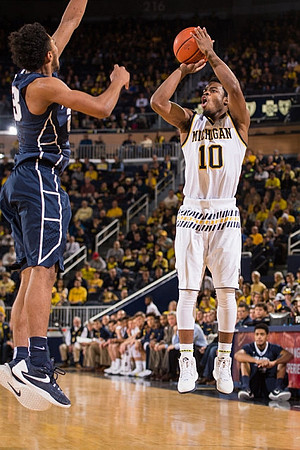 Derrick Walton Jr. (10)