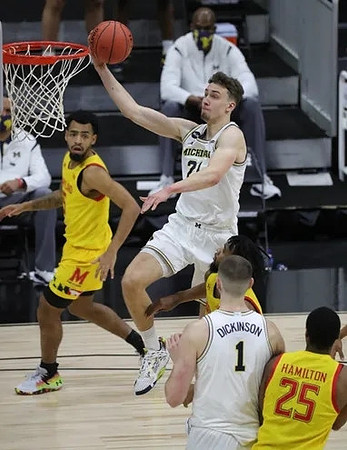 Franz Wagner (21) and Hunter Dickinson (1)