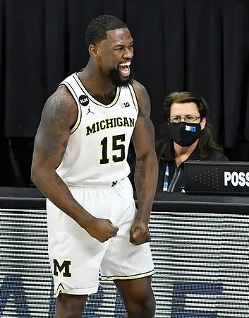 Chaundee Brown Jr. (15)
