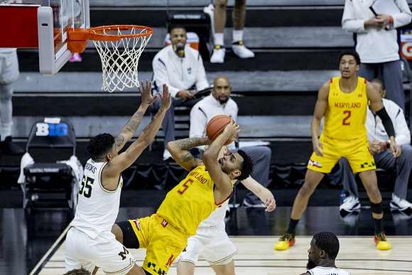 Eli Brooks (55) and Franz Wagner (21)