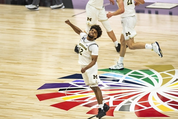 Mike Smith (12) and Franz Wagner (21)