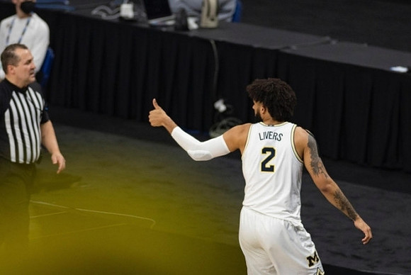 Isaiah Livers (2)